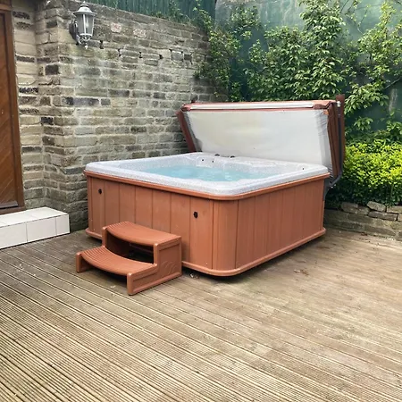 Holiday home Charming Farm Based With Hot Tub And Sauna Newton-on-Rawcliffe