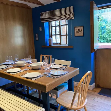 Charming Farm Based With Hot Tub And Sauna Newton-on-Rawcliffe