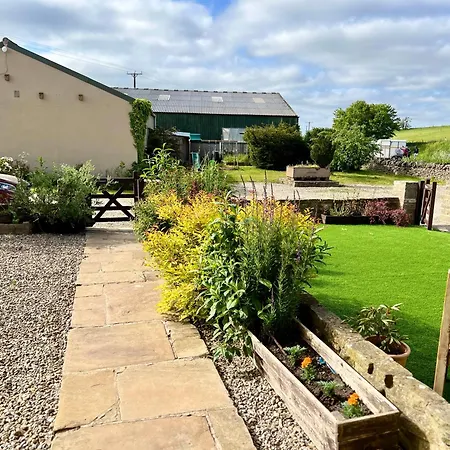 Charming Farm Based With Hot Tub And Sauna Newton-on-Rawcliffe